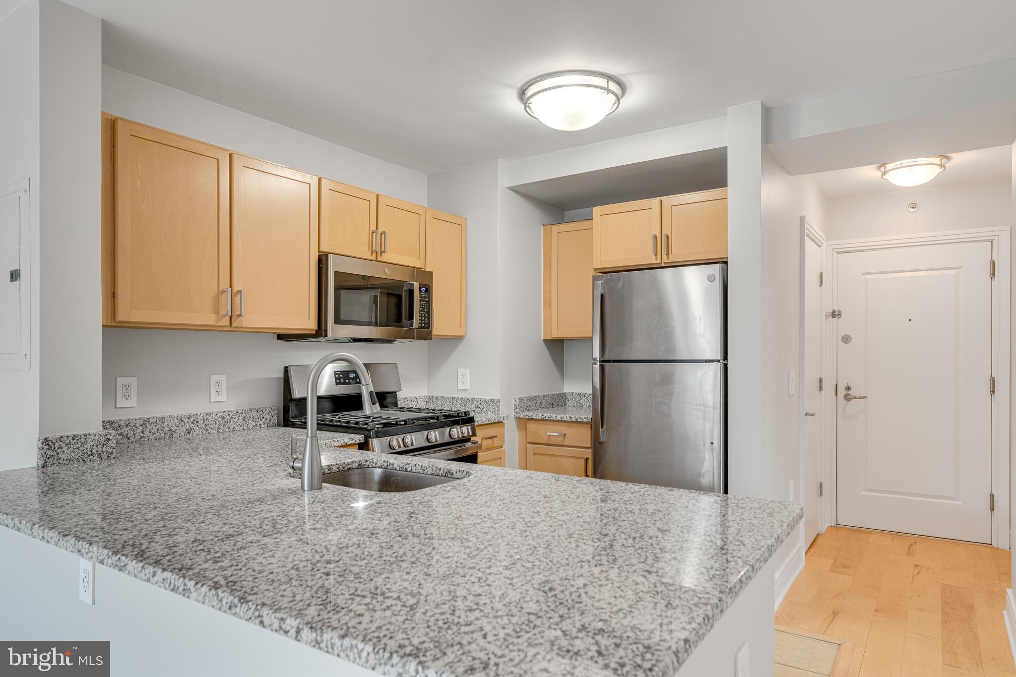 800 4th Street Southwest, Unit S418 Washington, DC 20024 - Photo 2 of 22