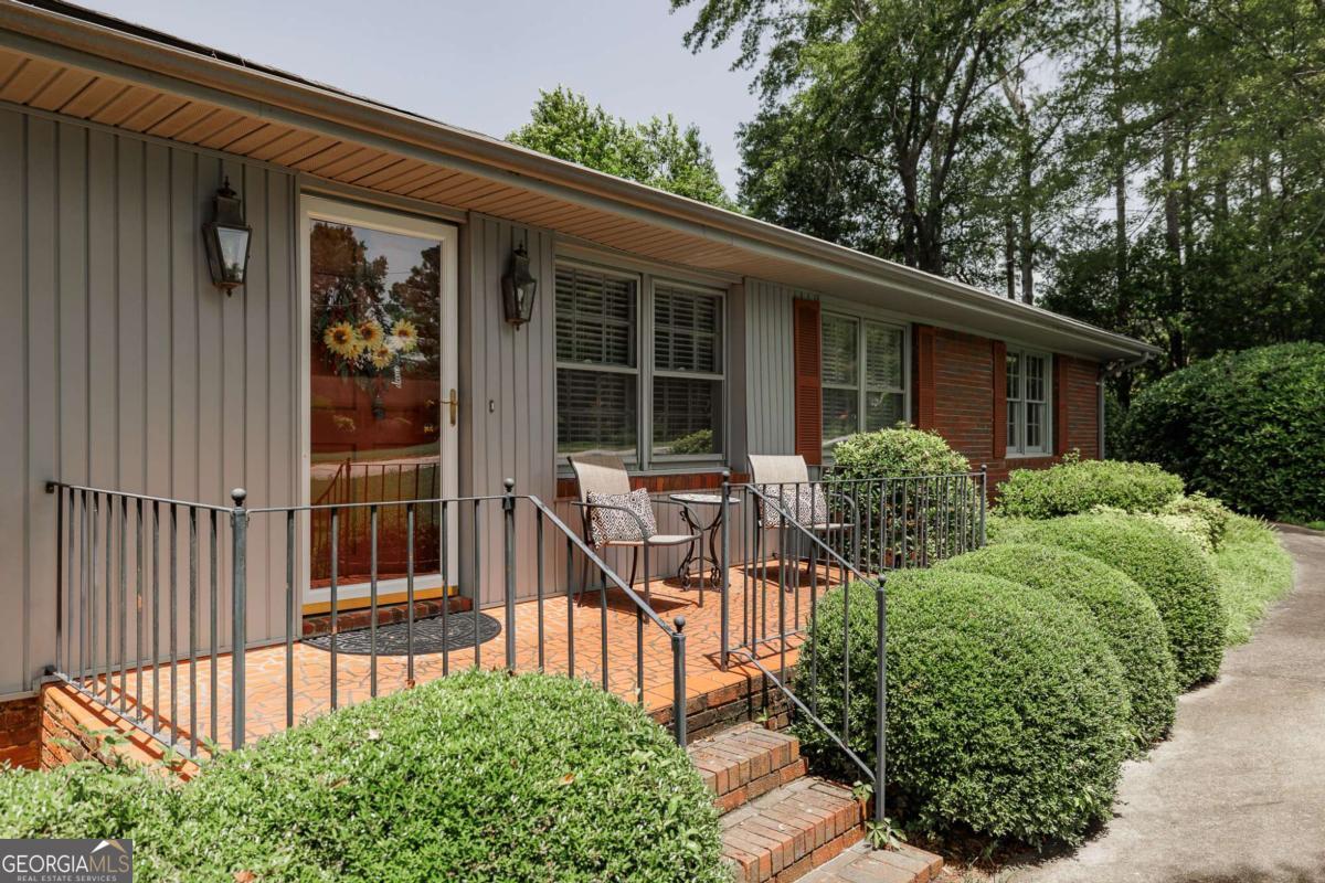 110 South Homewood Drive Athens, GA 30606 - Photo 2 of 21 a front view of a house with a yard