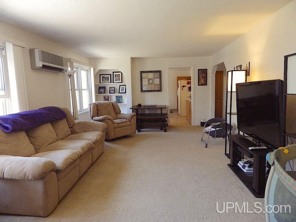 508 Schoolcraft Road Marquette, MI 49855 - Photo 6 of 25 Gallery Image 6