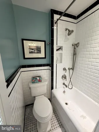 $5,800 | 12 West Oak Street, Alexandria, VA 22301