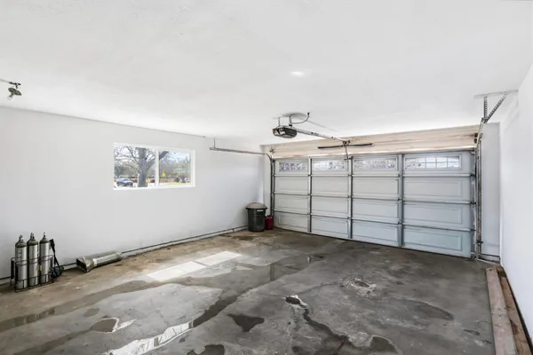 $399,000 | 1542 North Lemoore Avenue, Lemoore, CA 93245