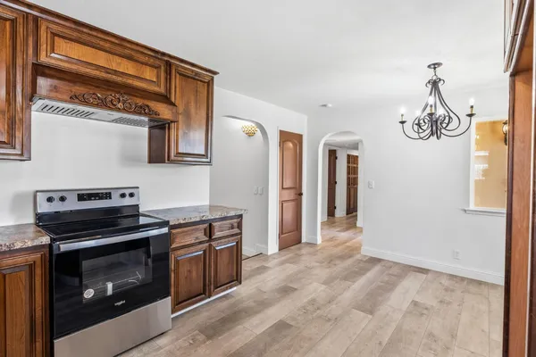 $399,000 | 1542 North Lemoore Avenue, Lemoore, CA 93245