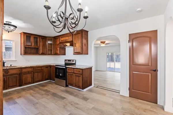 $399,000 | 1542 North Lemoore Avenue, Lemoore, CA 93245
