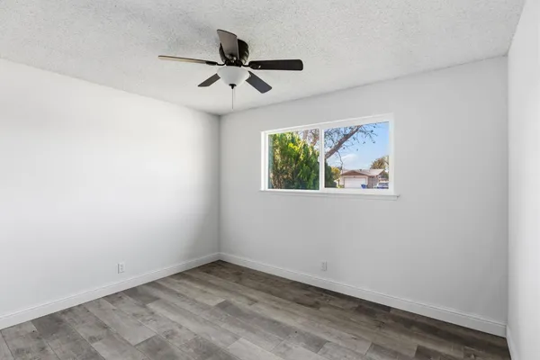 $399,000 | 1542 North Lemoore Avenue, Lemoore, CA 93245