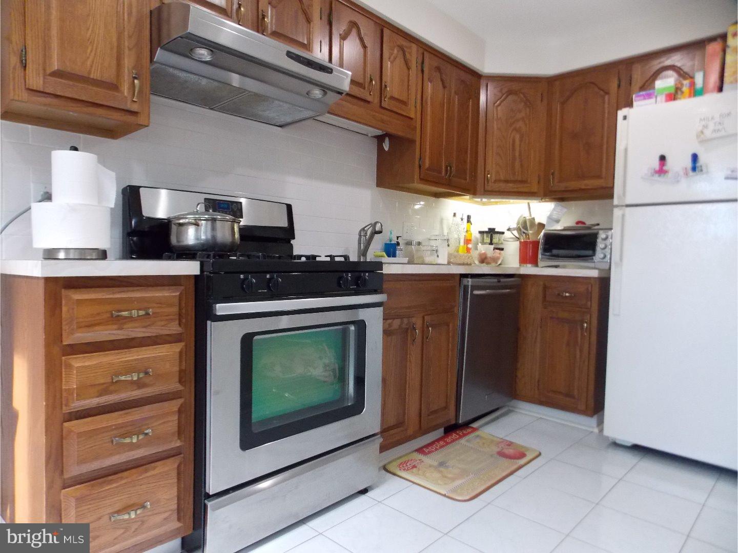 5320 Delmar Road Clifton Heights, PA 19018 - Photo 8 of 25 Kitchen