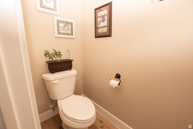 745 East 885 North Beaver, UT 84713 - Photo 31 of 50 Bathroom with wood finished floors