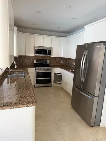 $8,900 | 2015 Arch Creek Drive, Unit HSE, North Miami, FL 33181