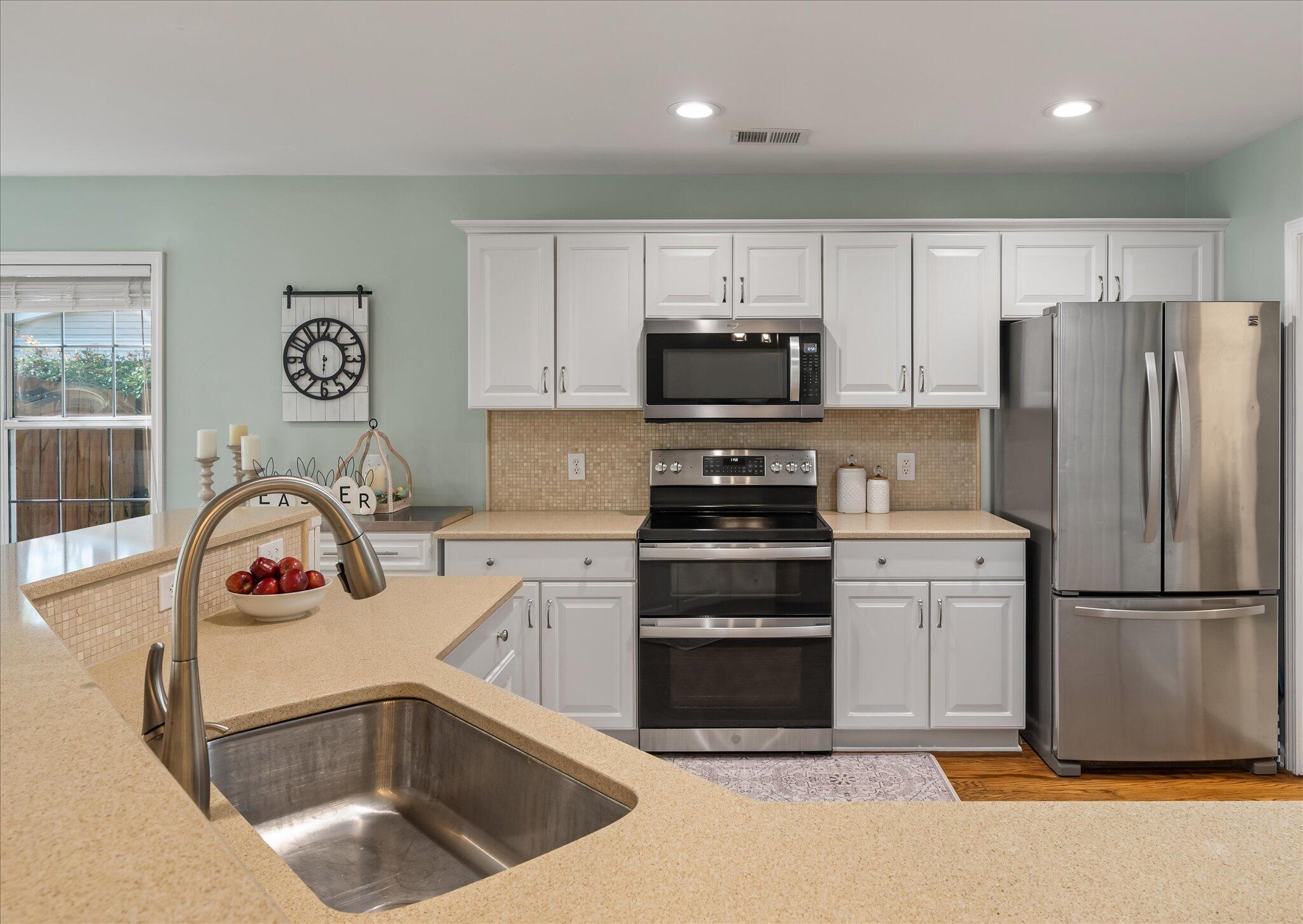 525 Pointe Of Oaks Road Summerville, SC 29485 - Photo 4 of 53 17-525 Pointe of Oaks_i_Lowcountry_Expos