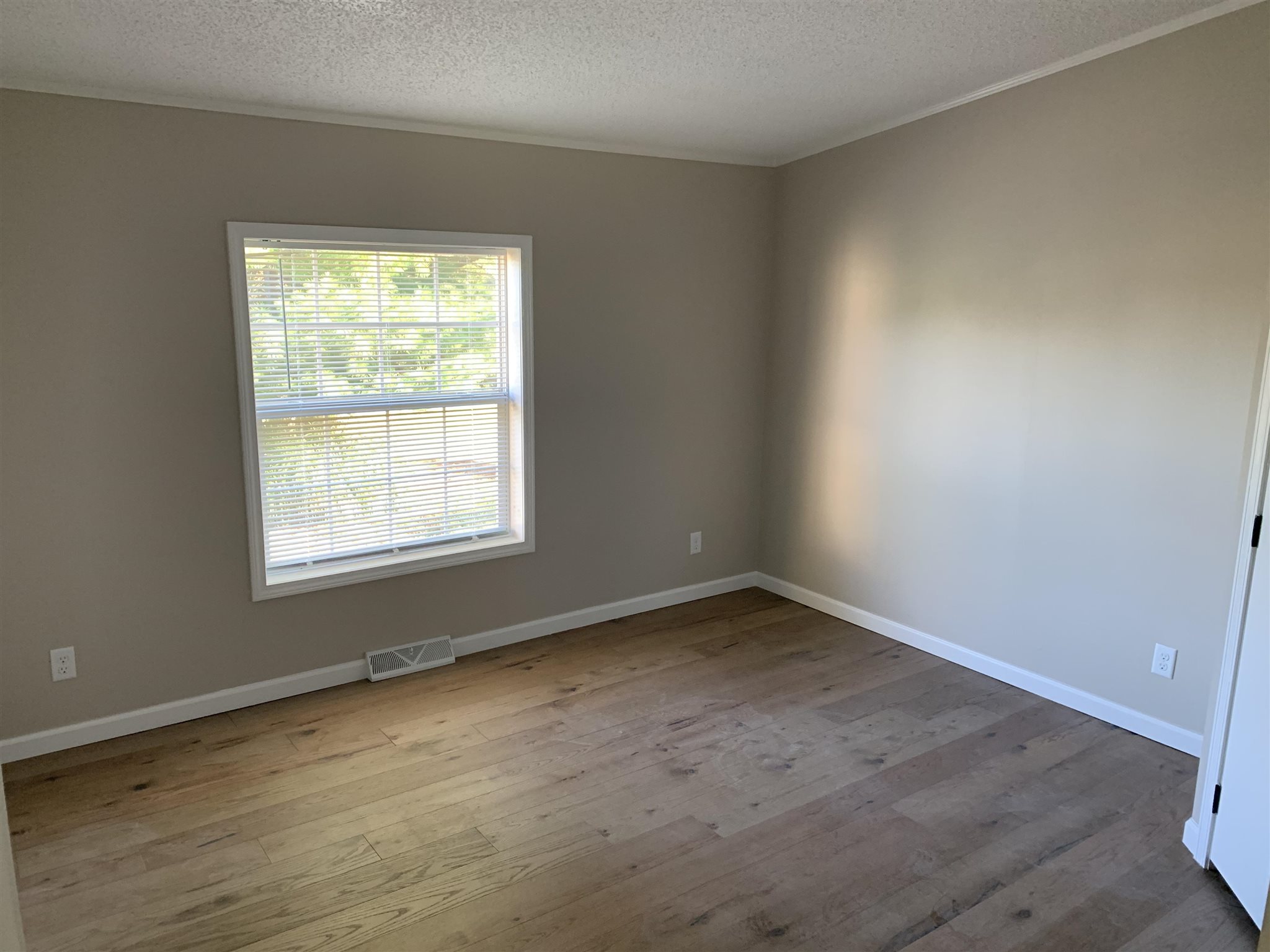 1067 East Oolitic Road Bedford, IN 47421 - Photo 9 of 19