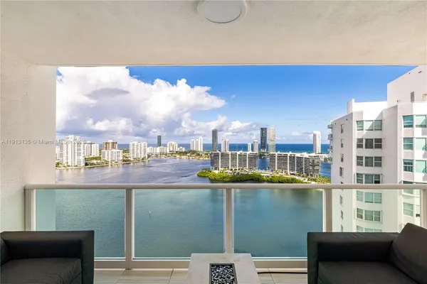 $3,840,000 | 3301 Northeast 183rd Street, Unit PH3007/3008, Aventura, FL 33160