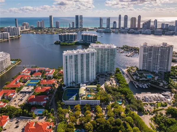 $3,840,000 | 3301 Northeast 183rd Street, Unit PH3007/3008, Aventura, FL 33160