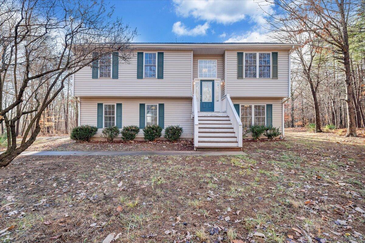 1093 Hales Ford Road Moneta, VA 24121 - Photo 45 of 45 a front view of a house with a yard
