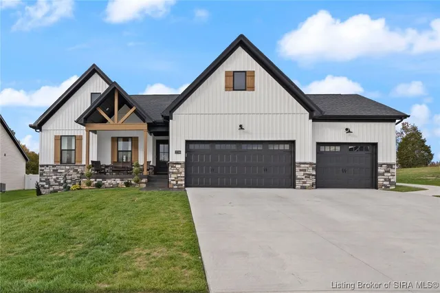 $479,900 | 2216 Pine Tree Lane, Memphis, IN 47143