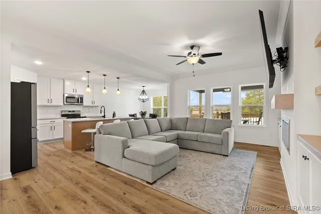 $479,900 | 2216 Pine Tree Lane, Memphis, IN 47143