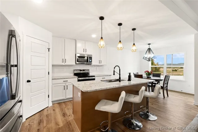 $479,900 | 2216 Pine Tree Lane, Memphis, IN 47143