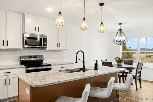 $479,900 | 2216 Pine Tree Lane, Memphis, IN 47143