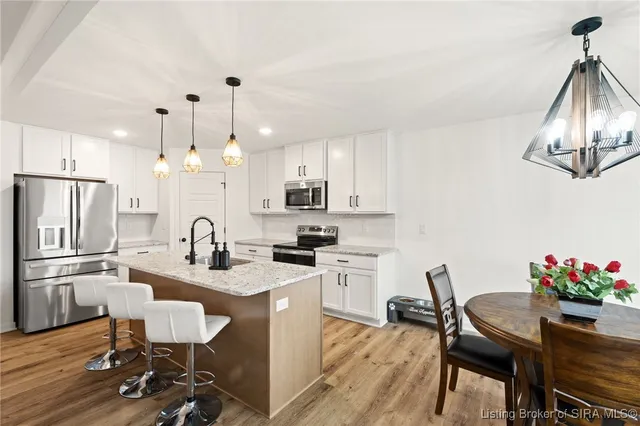 $479,900 | 2216 Pine Tree Lane, Memphis, IN 47143