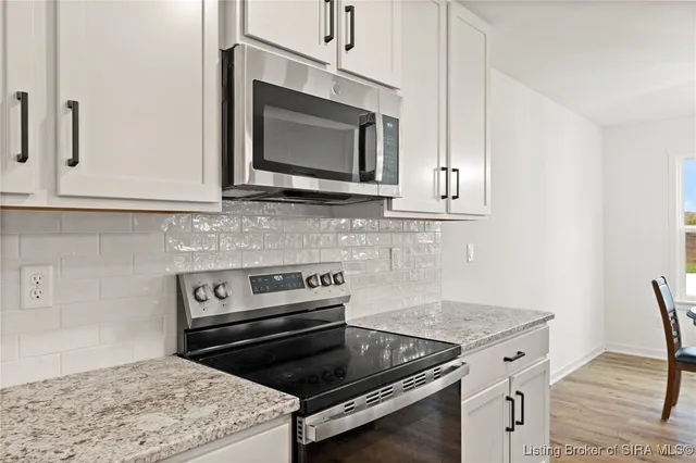 $479,900 | 2216 Pine Tree Lane, Memphis, IN 47143