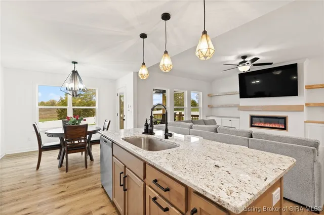 $479,900 | 2216 Pine Tree Lane, Memphis, IN 47143