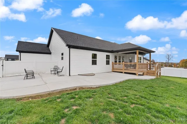 $479,900 | 2216 Pine Tree Lane, Memphis, IN 47143