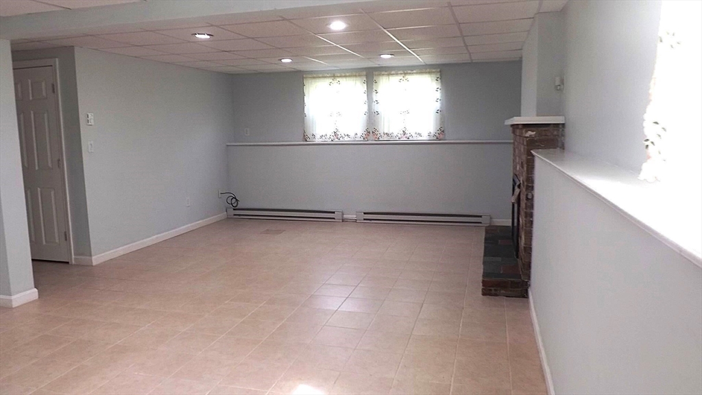 45 Cudworth Road Webster, MA 01570 - Photo 20 of 28 a view of empty room with window
