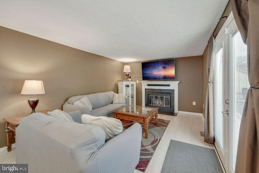3041 Memory Lane Silver Spring, MD 20904 - Photo 11 of 35 Family room
