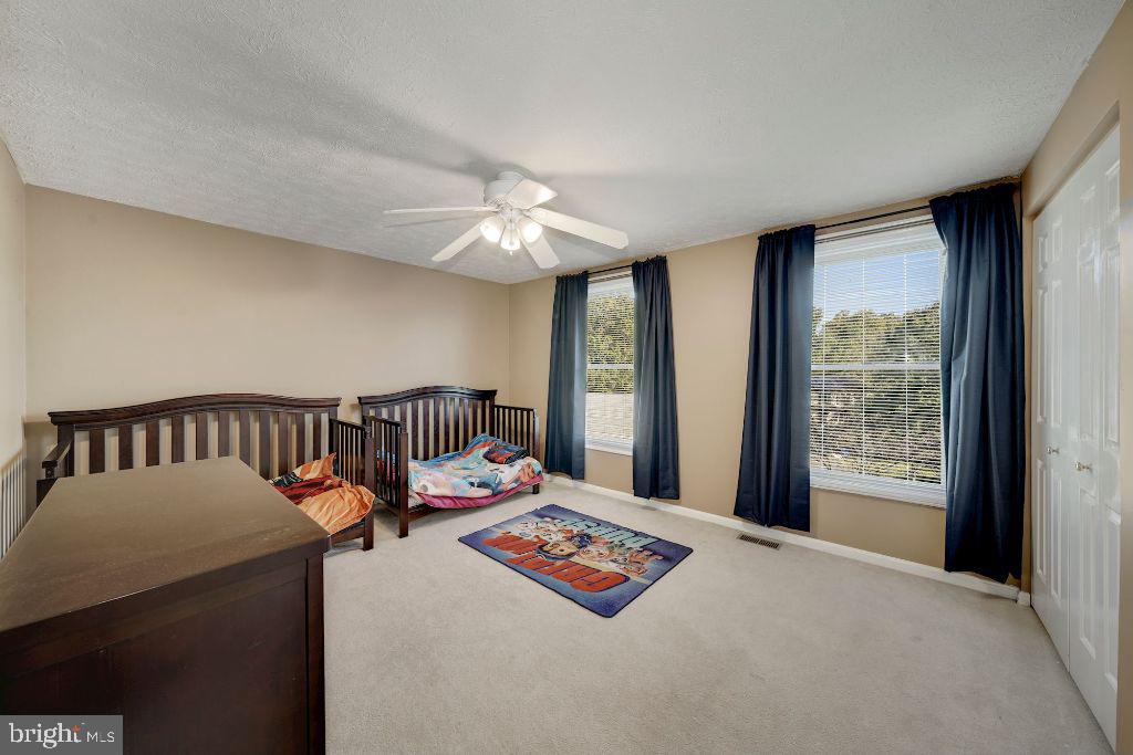 3041 Memory Lane Silver Spring, MD 20904 - Photo 25 of 35 Large bedroom