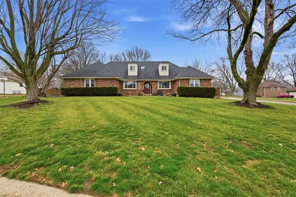 $450,000 | 600 West Buena Vista Drive, Raymore, MO 64083