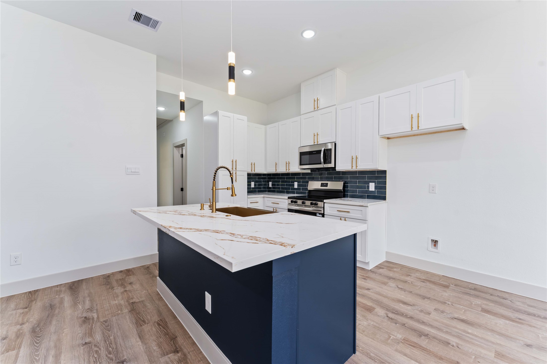 9001 Nyssa Street, Unit B Houston, TX 77078 - Photo 11 of 28