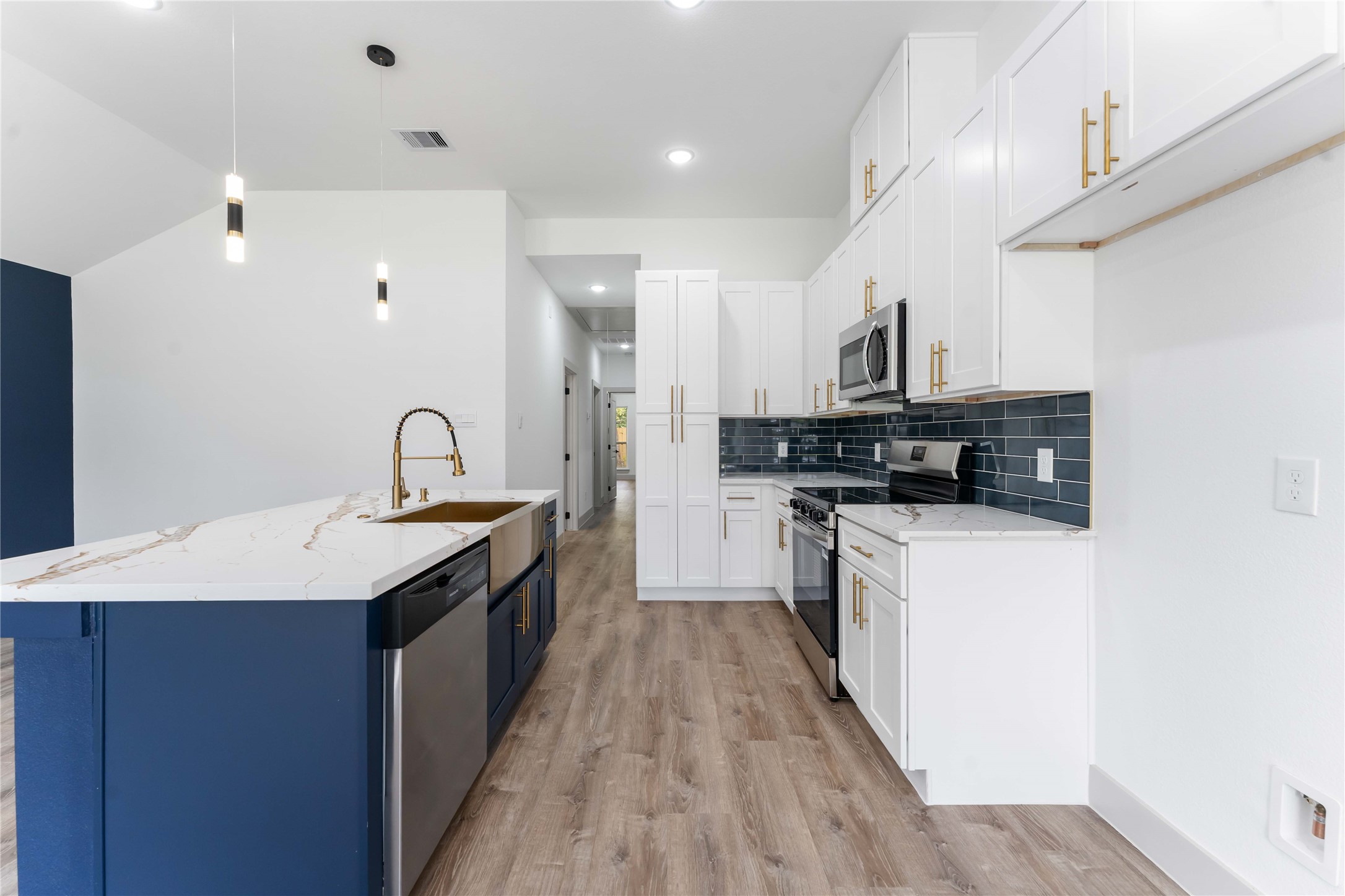 9001 Nyssa Street, Unit B Houston, TX 77078 - Photo 12 of 28
