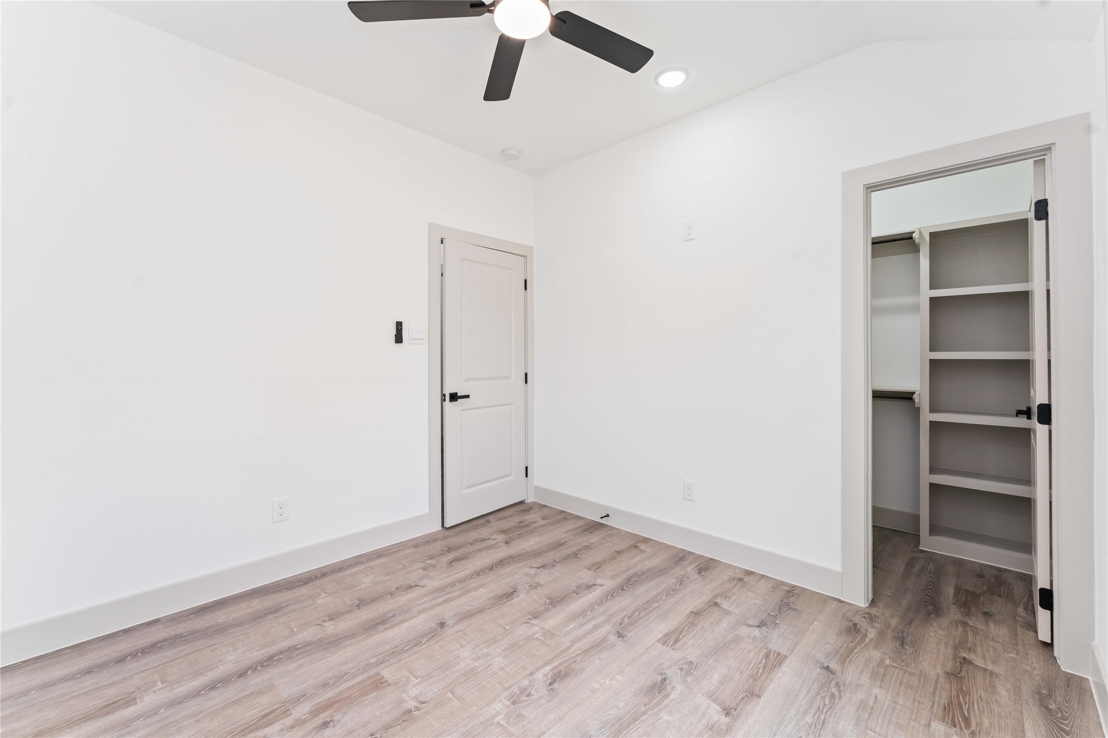 9001 Nyssa Street, Unit B Houston, TX 77078 - Photo 20 of 28