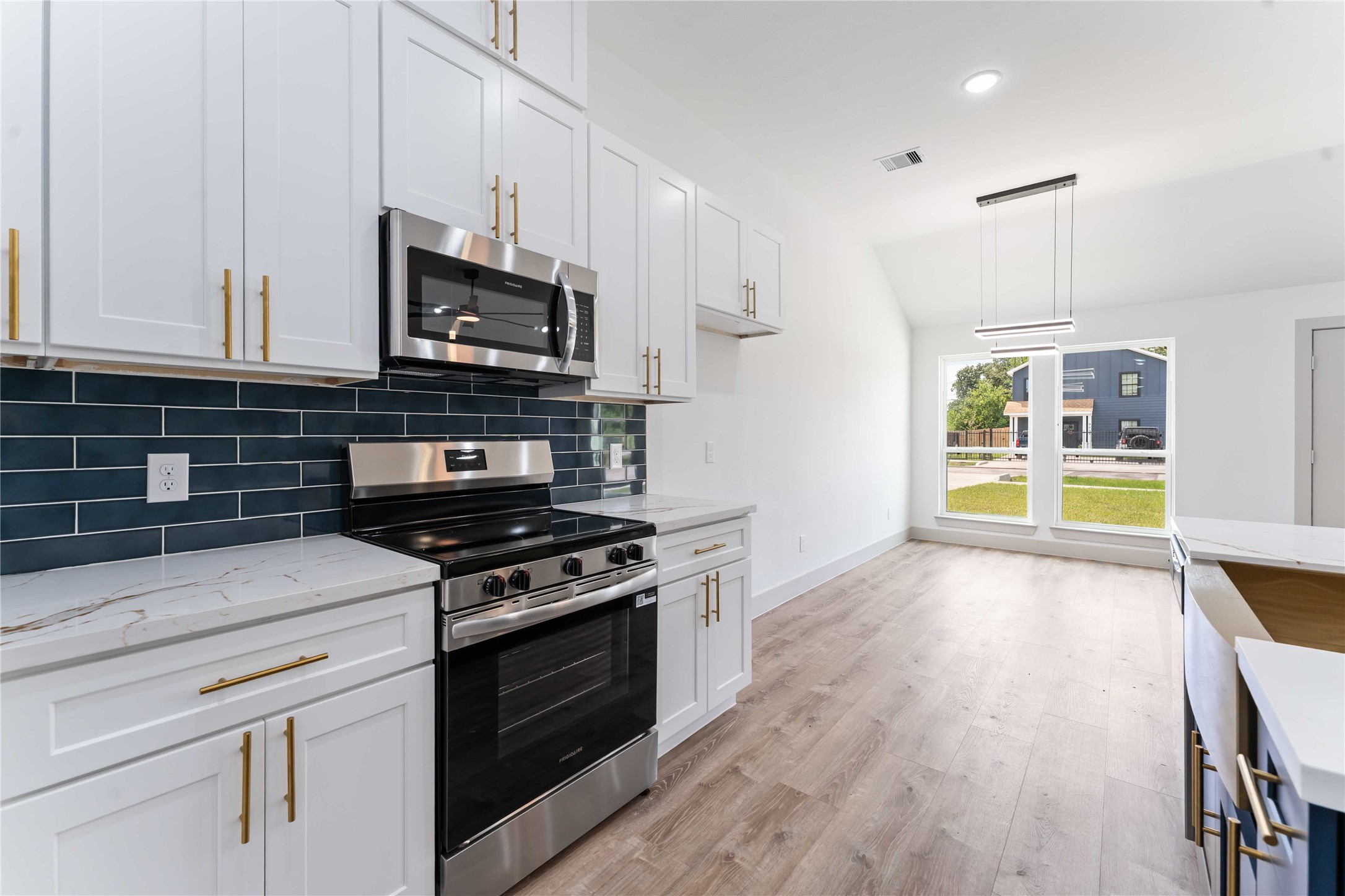 9001 Nyssa Street, Unit B Houston, TX 77078 - Photo 2 of 28