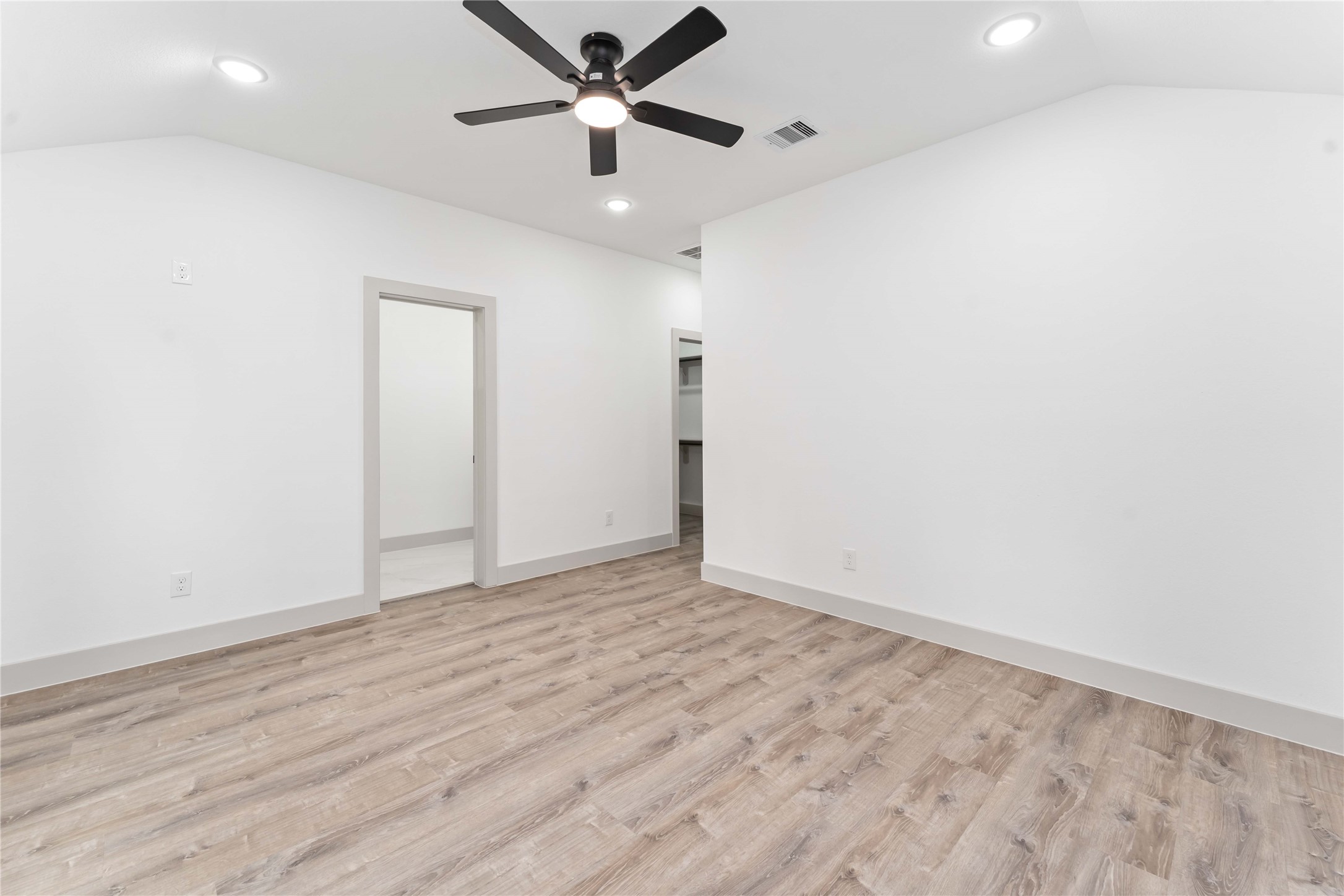 9001 Nyssa Street, Unit B Houston, TX 77078 - Photo 23 of 28
