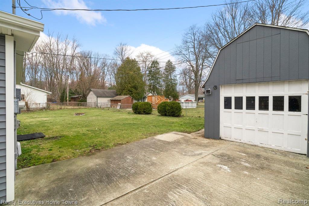 3816 Maple Road Fort Gratiot, MI 48059 - Photo 25 of 37