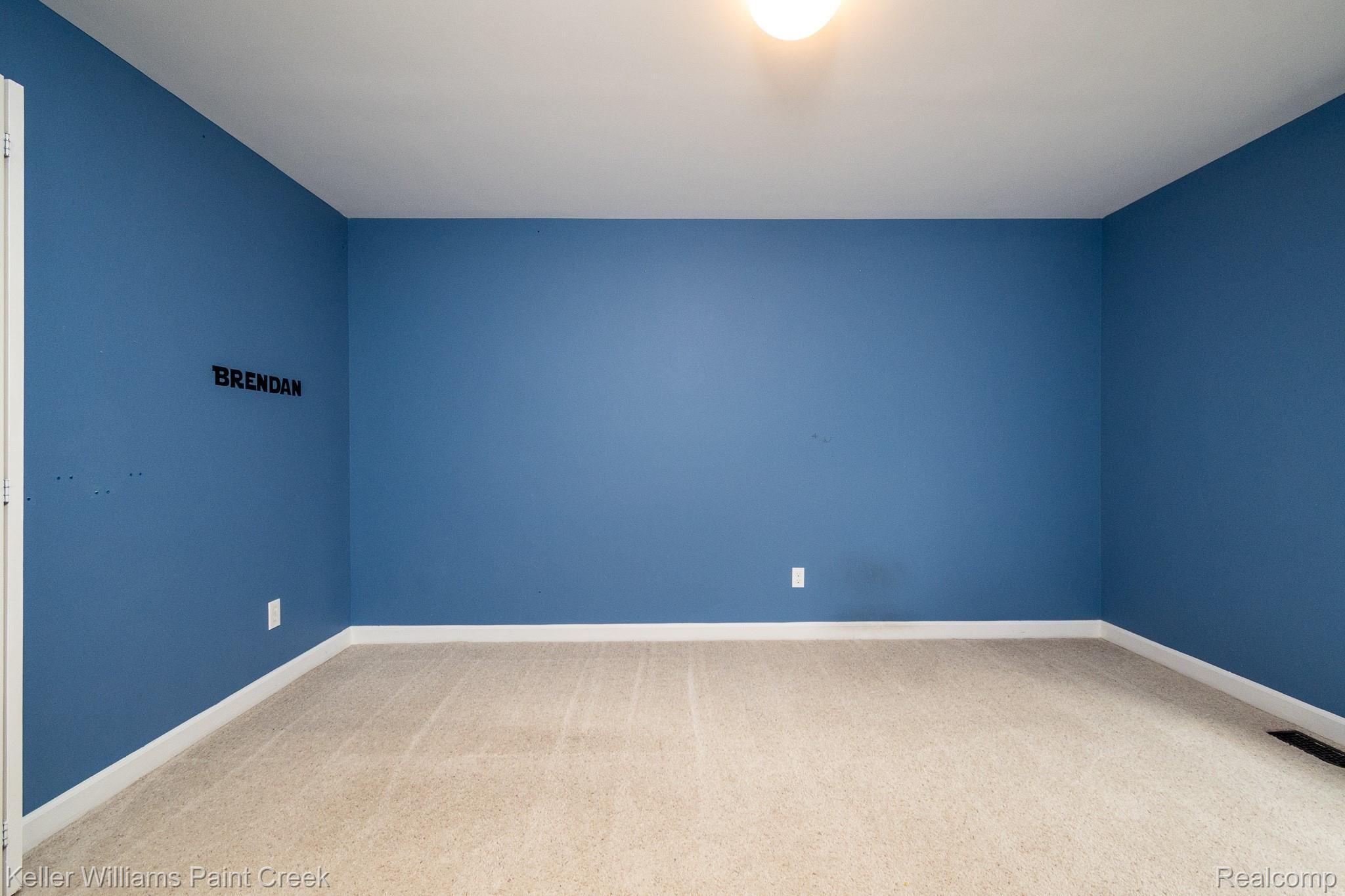3307 Hazelton Avenue Rochester, MI 48307 - Photo 26 of 41 Upper level bedroom