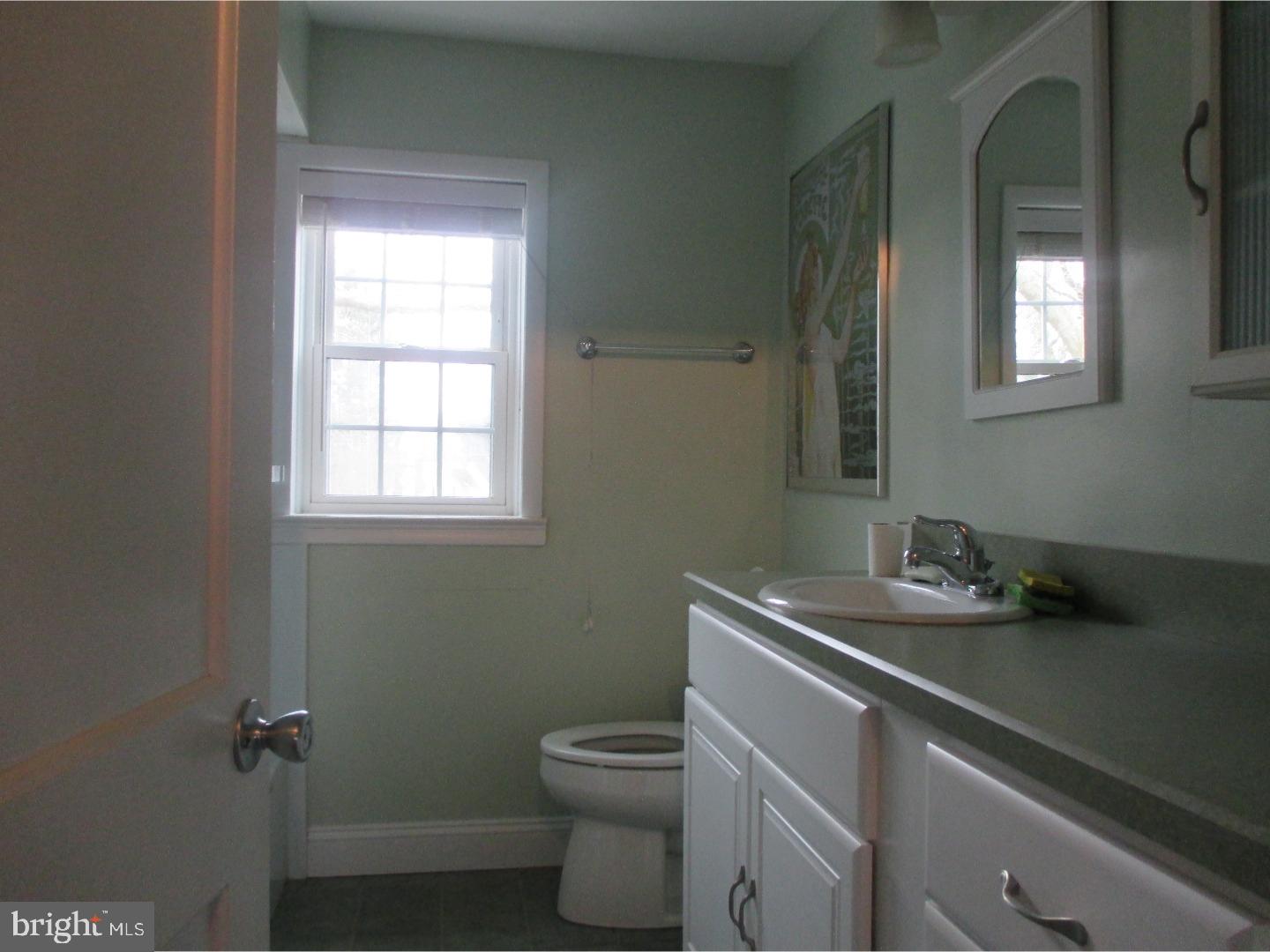 153 Sheridan Road Hamilton, NJ 08619 - Photo 13 of 18