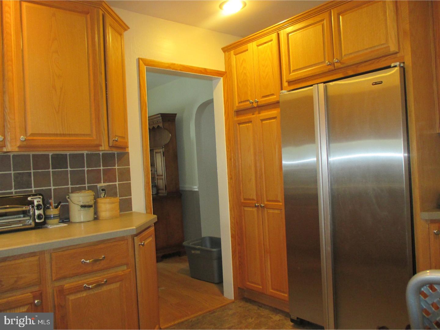 153 Sheridan Road Hamilton, NJ 08619 - Photo 6 of 18