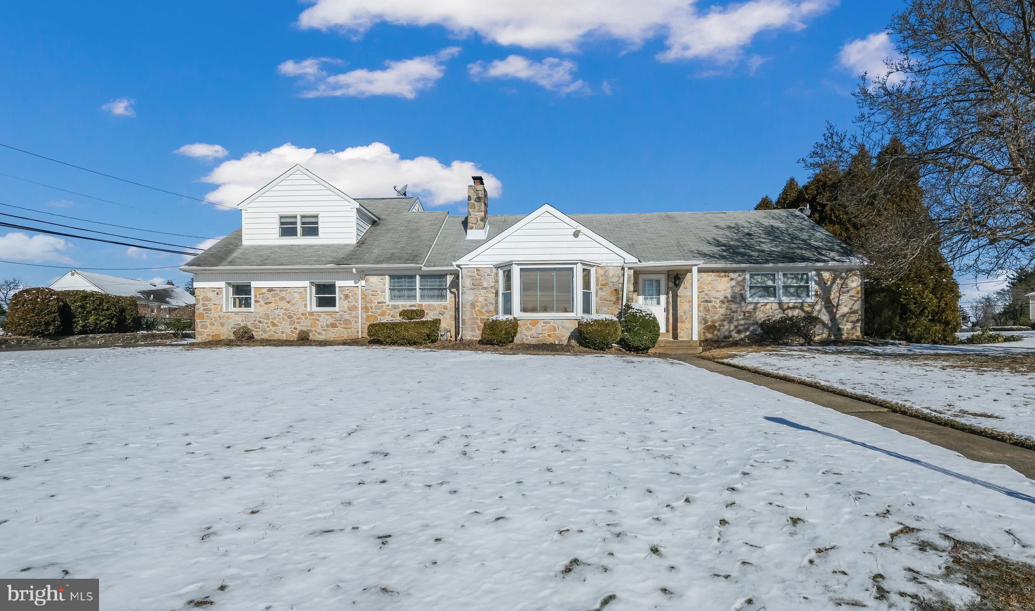 2186 Kent Road Huntingdon Valley, PA 19006 - Photo 1 of 33 6 Bedroom house with finished Basement