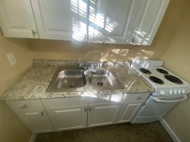 a close view of sink and tap