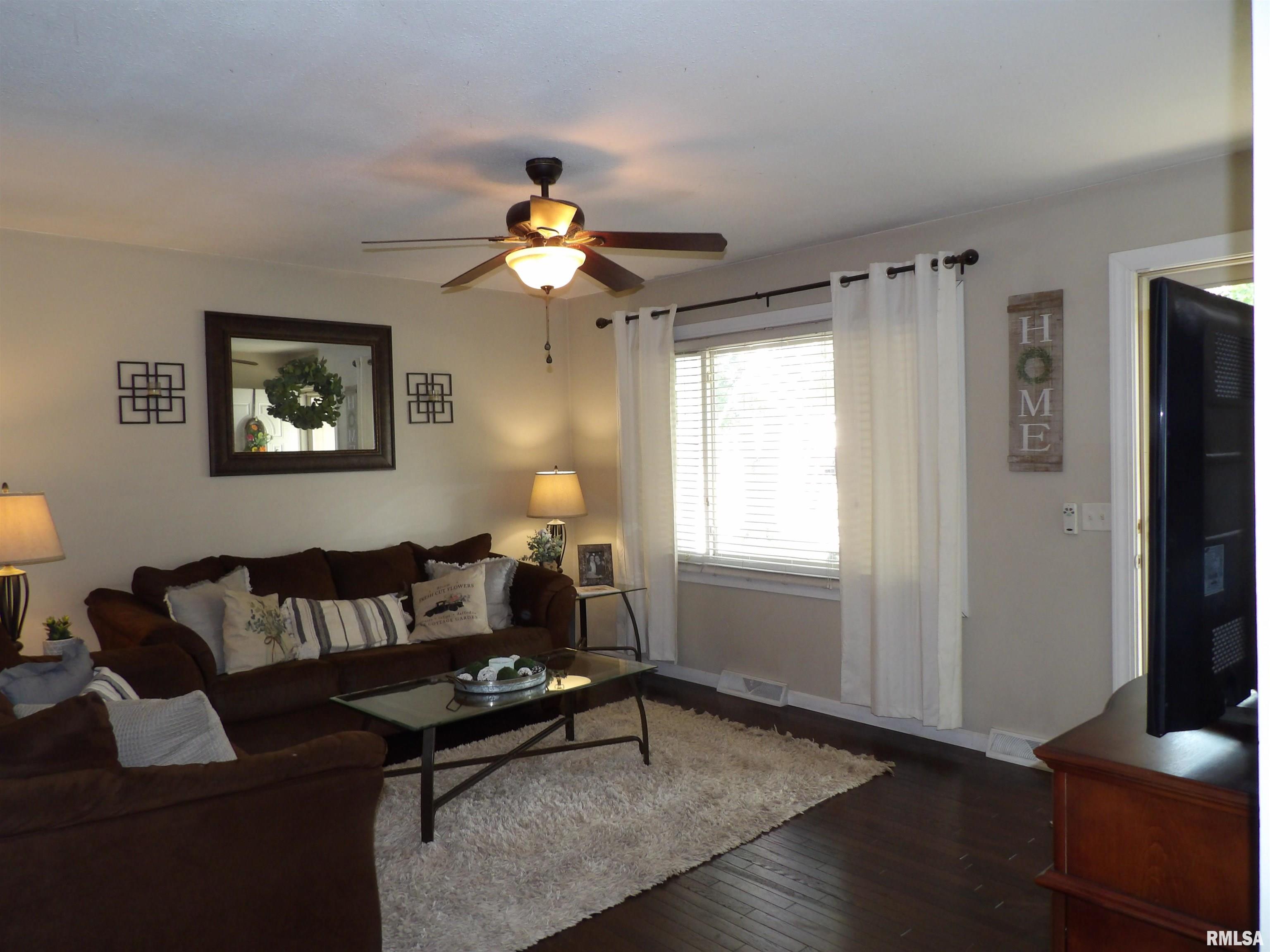 2913 Selkirk Road Springfield, IL 62702 - Photo 12 of 28