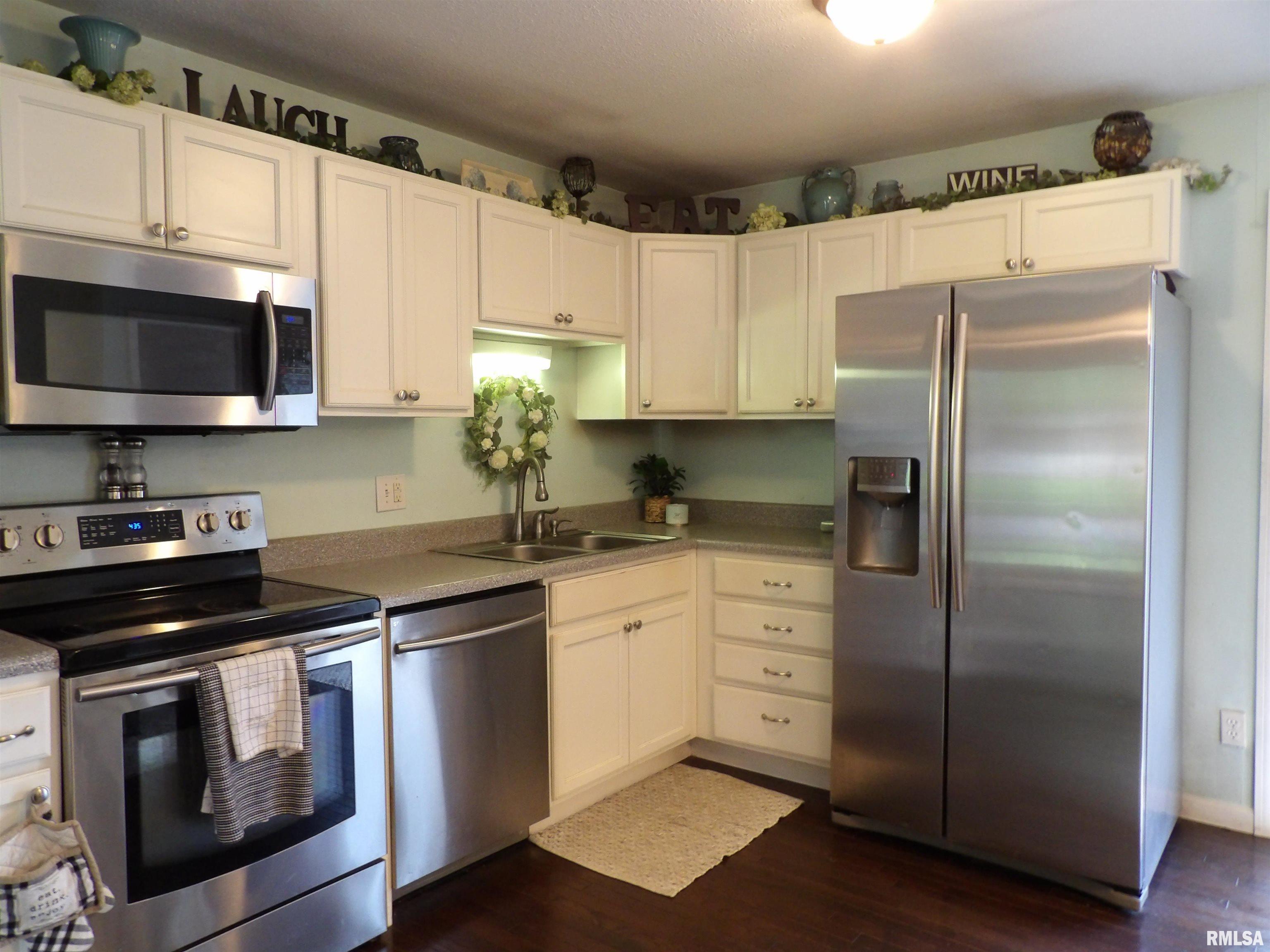 2913 Selkirk Road Springfield, IL 62702 - Photo 14 of 28