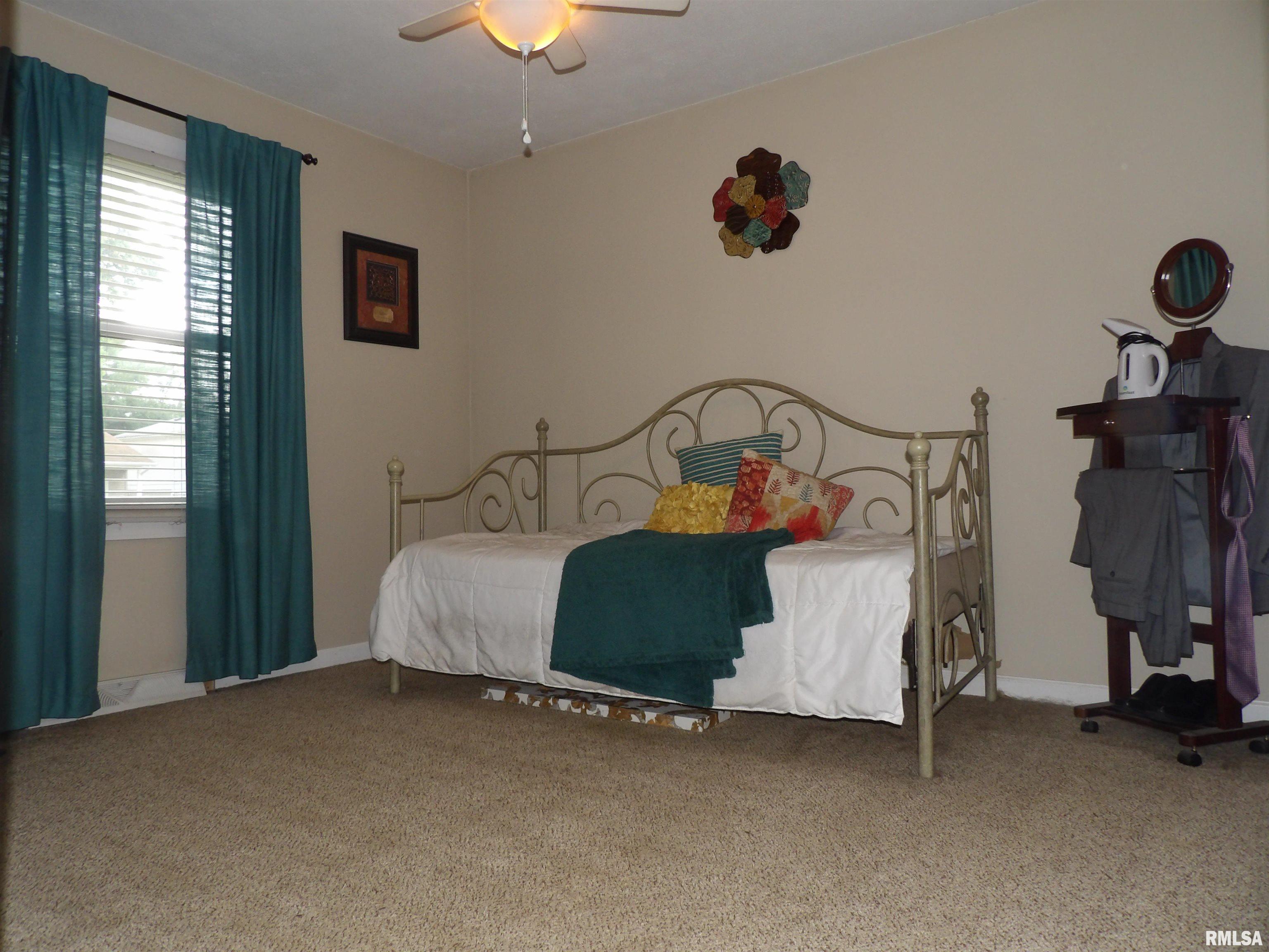 2913 Selkirk Road Springfield, IL 62702 - Photo 18 of 28