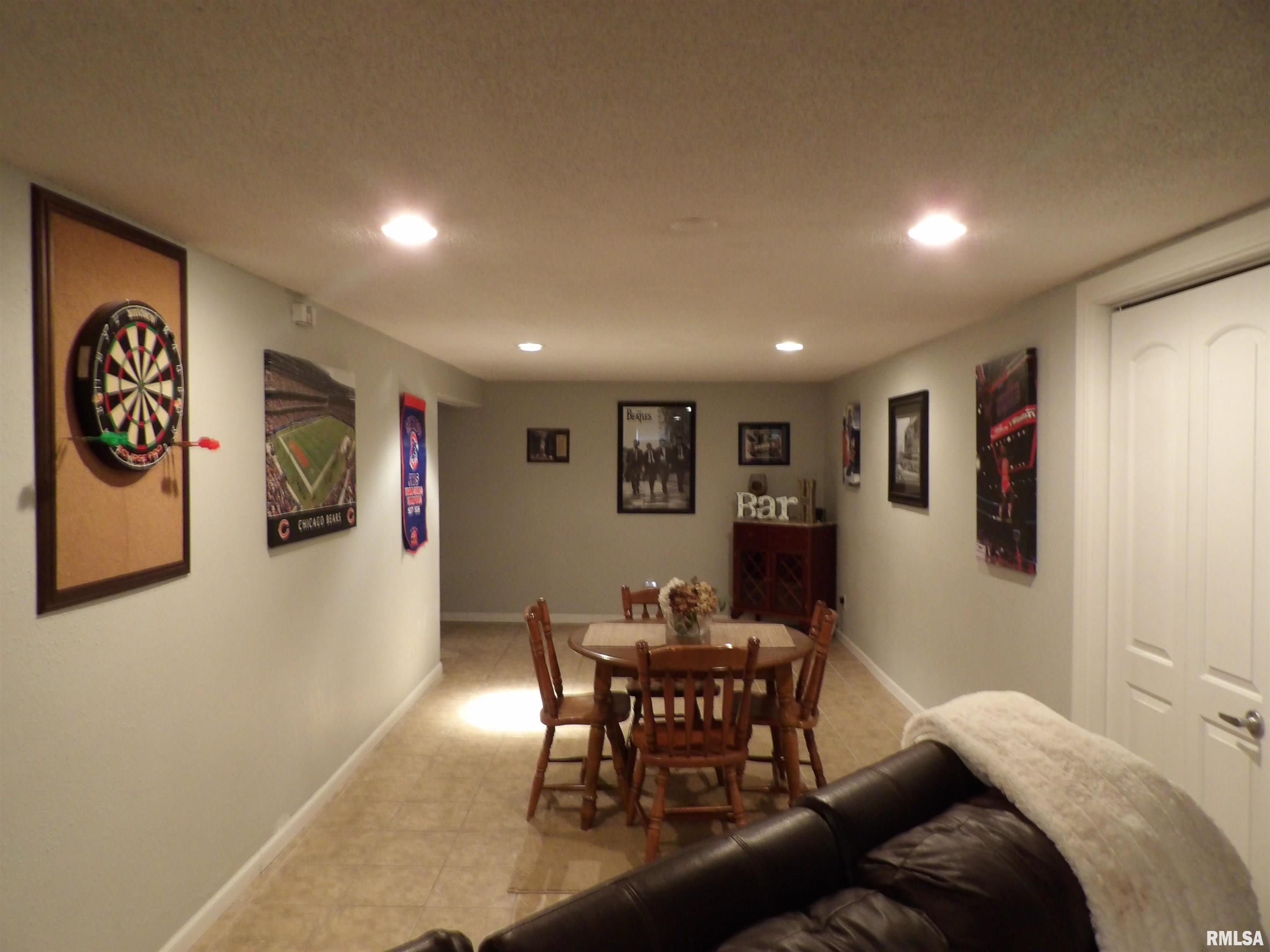 2913 Selkirk Road Springfield, IL 62702 - Photo 20 of 28