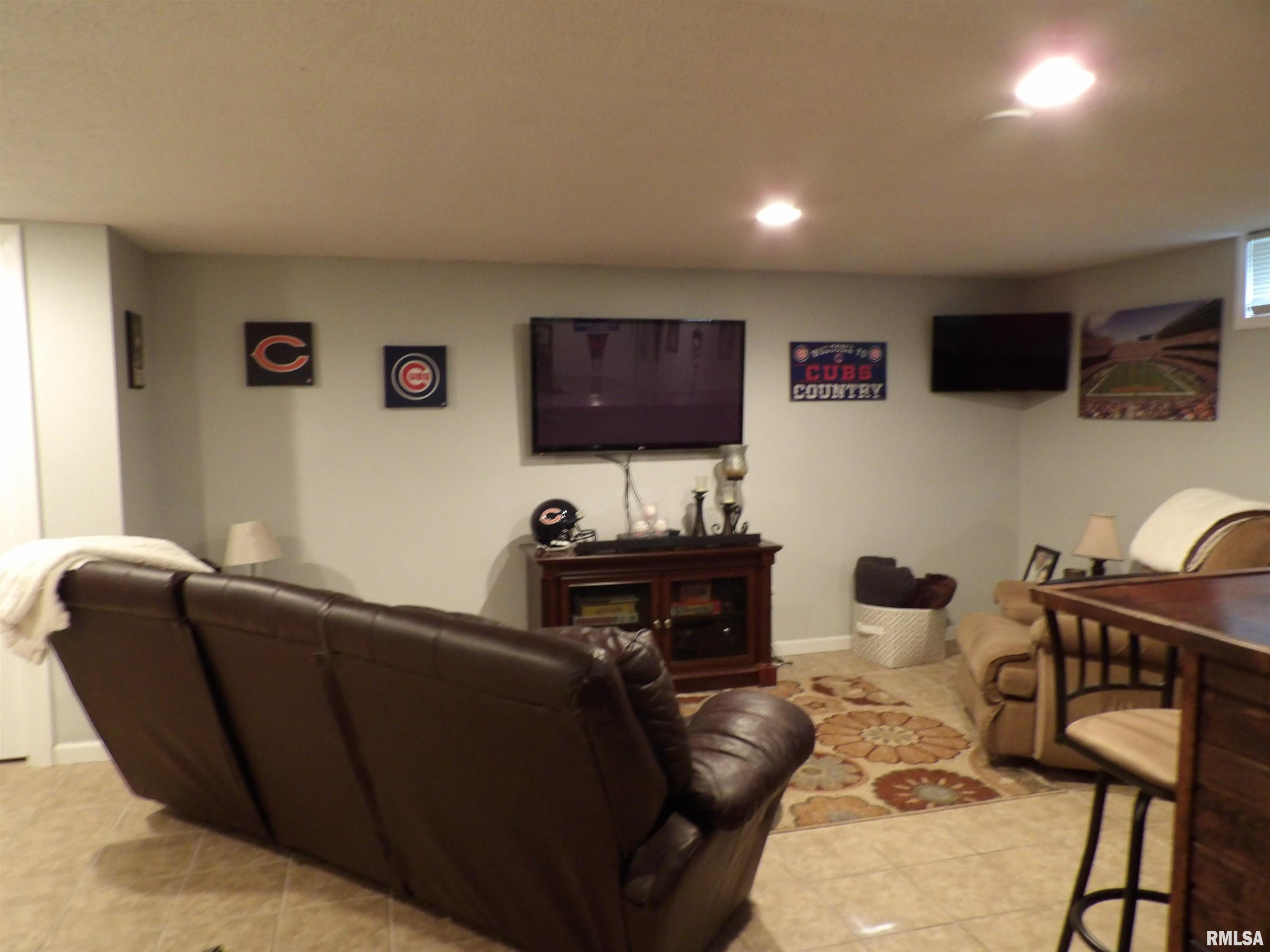 2913 Selkirk Road Springfield, IL 62702 - Photo 22 of 28