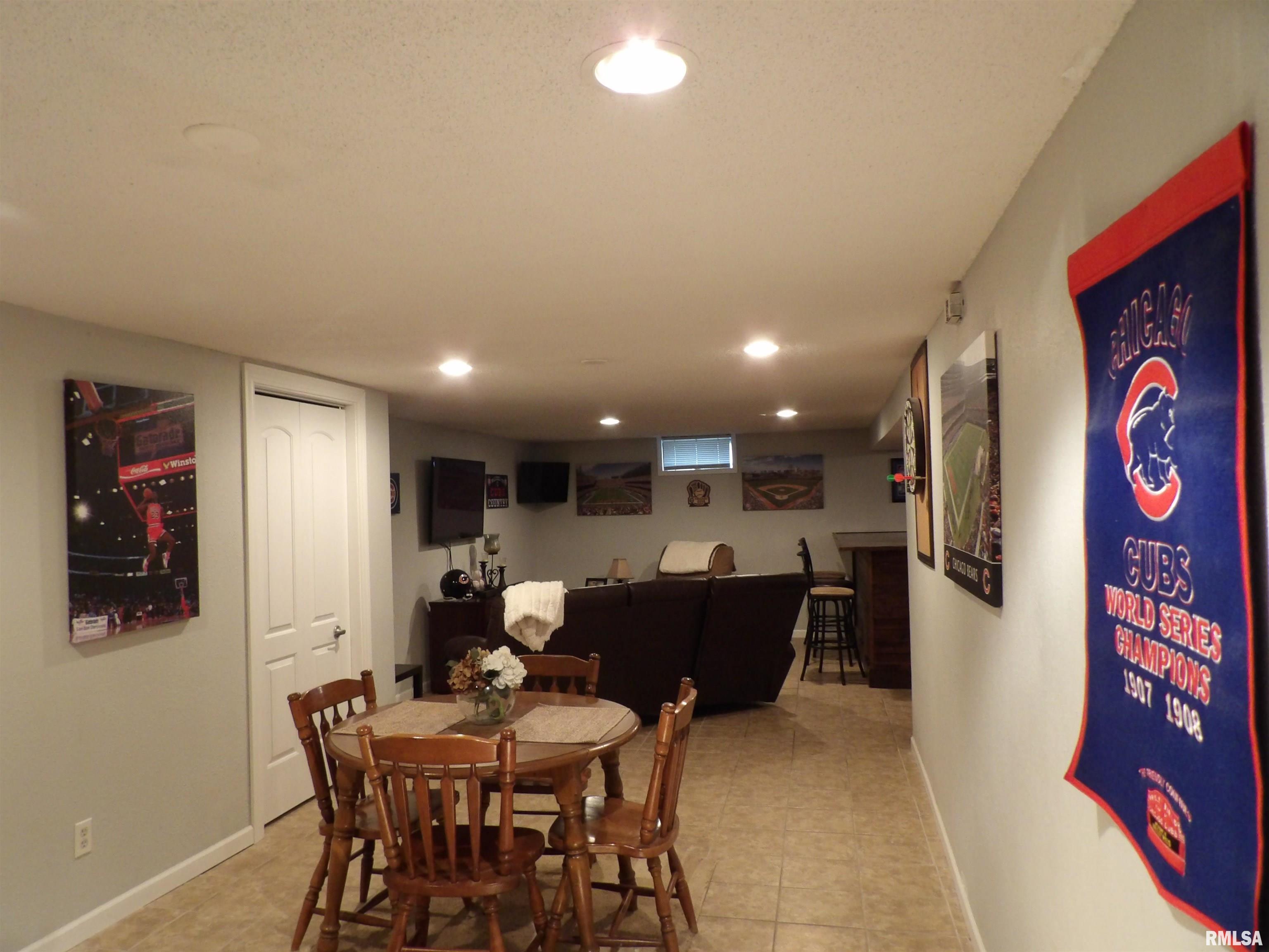 2913 Selkirk Road Springfield, IL 62702 - Photo 26 of 28