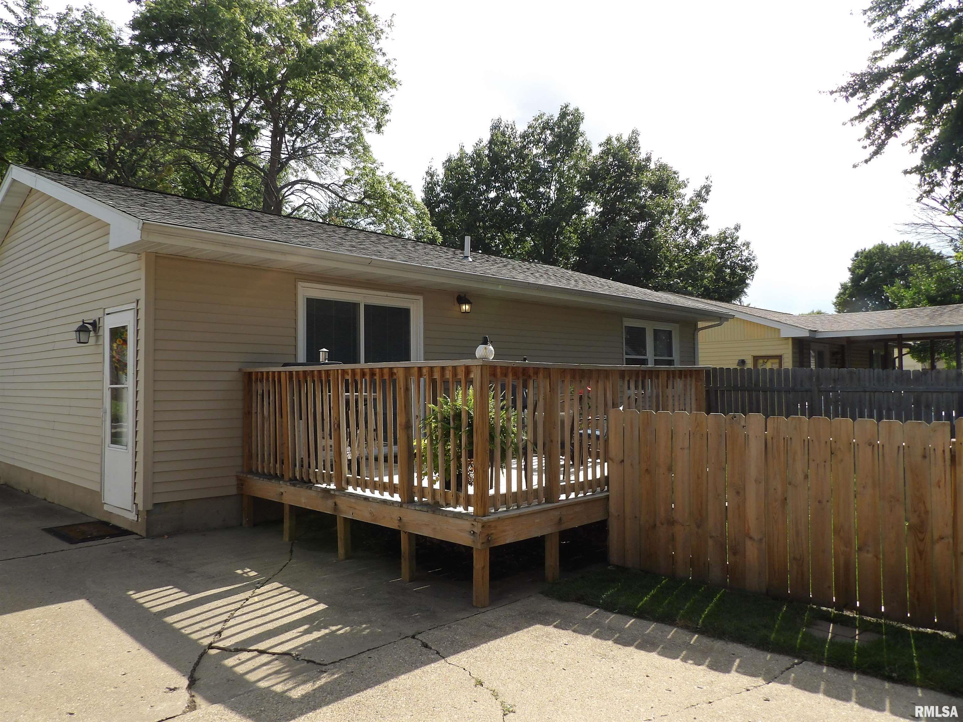 2913 Selkirk Road Springfield, IL 62702 - Photo 4 of 28