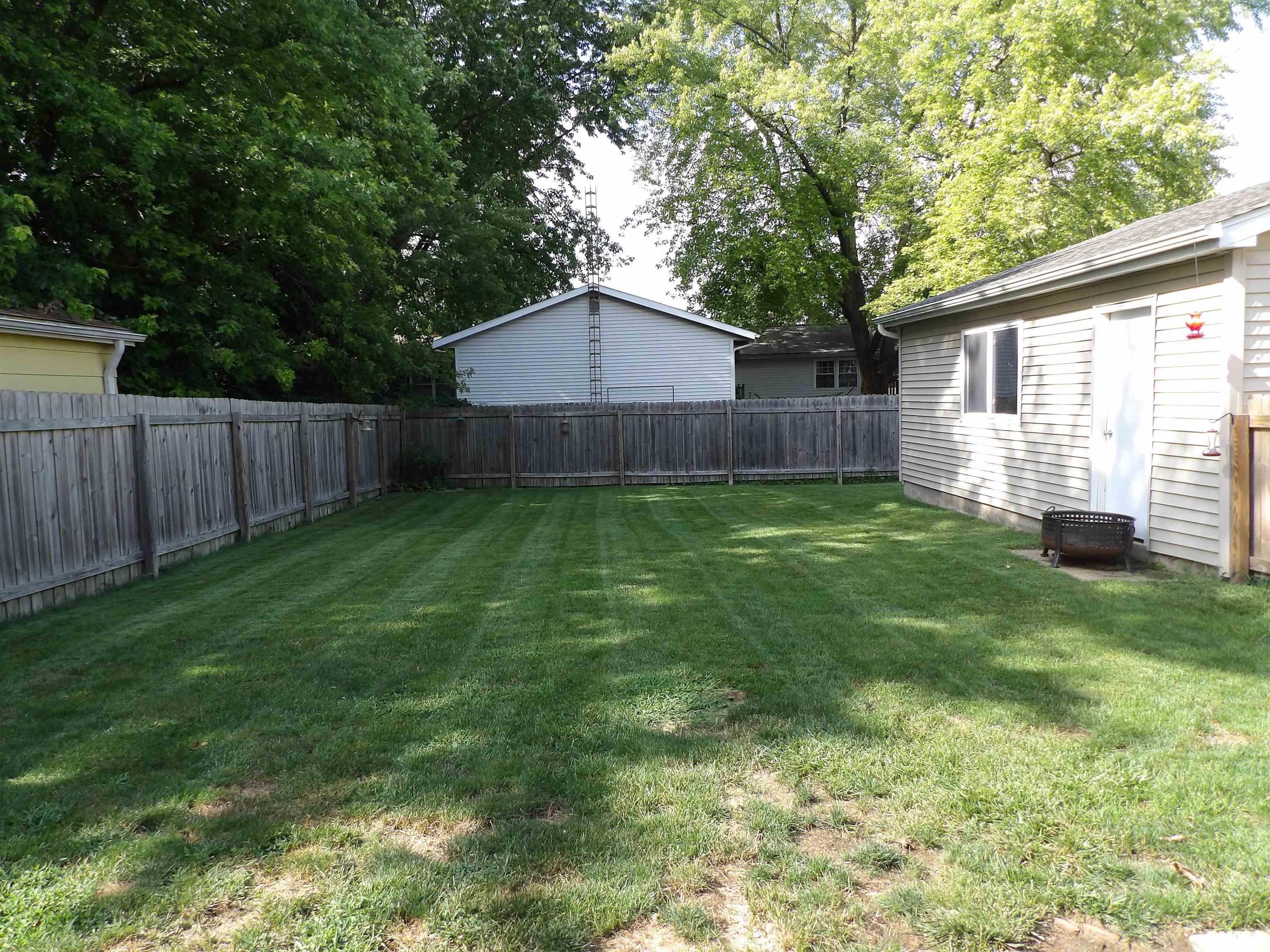 2913 Selkirk Road Springfield, IL 62702 - Photo 7 of 28