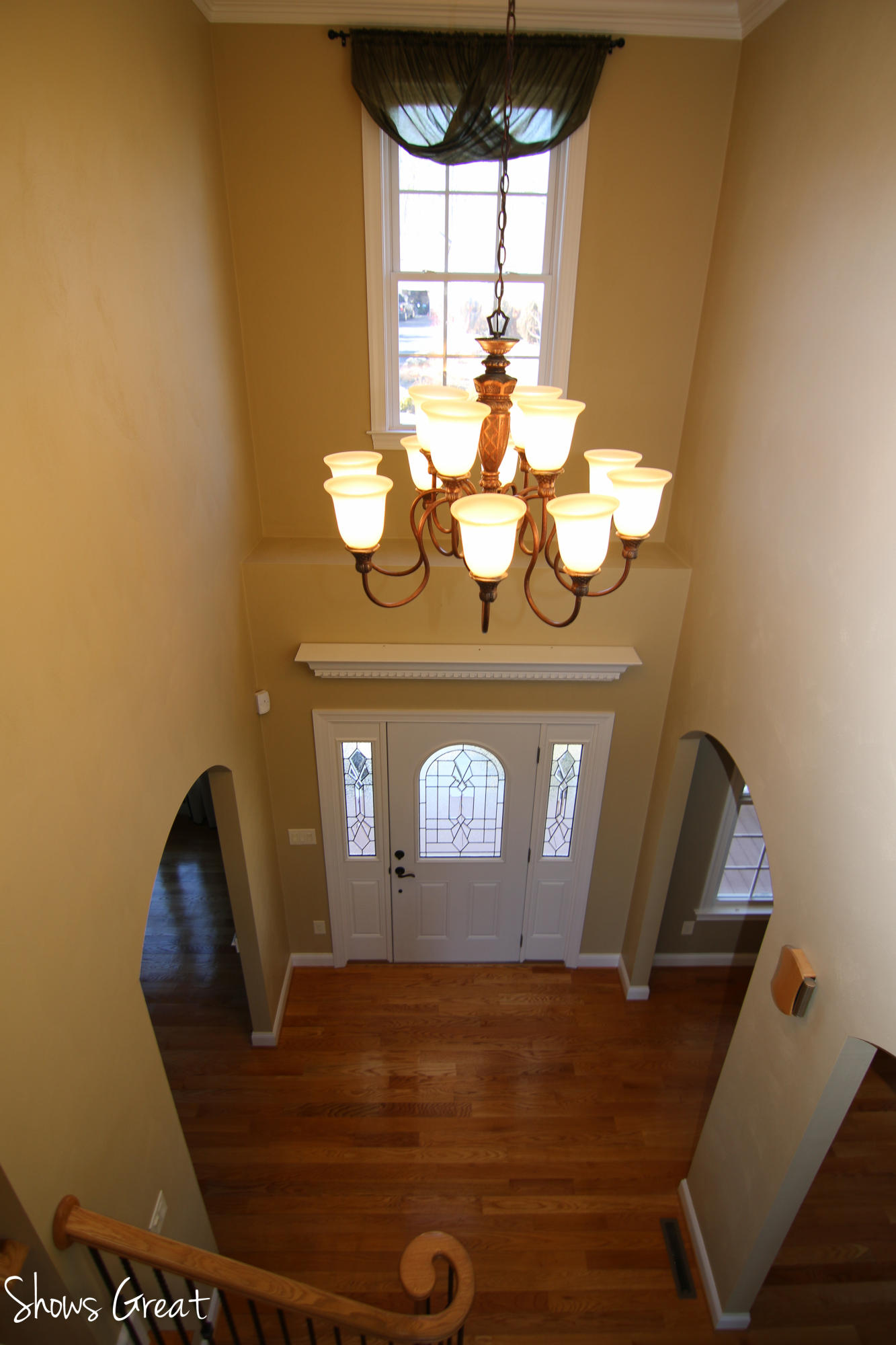 222 Cobblestone Drive Blue Ridge, VA 24064 - Photo 3 of 25 Front Foyer