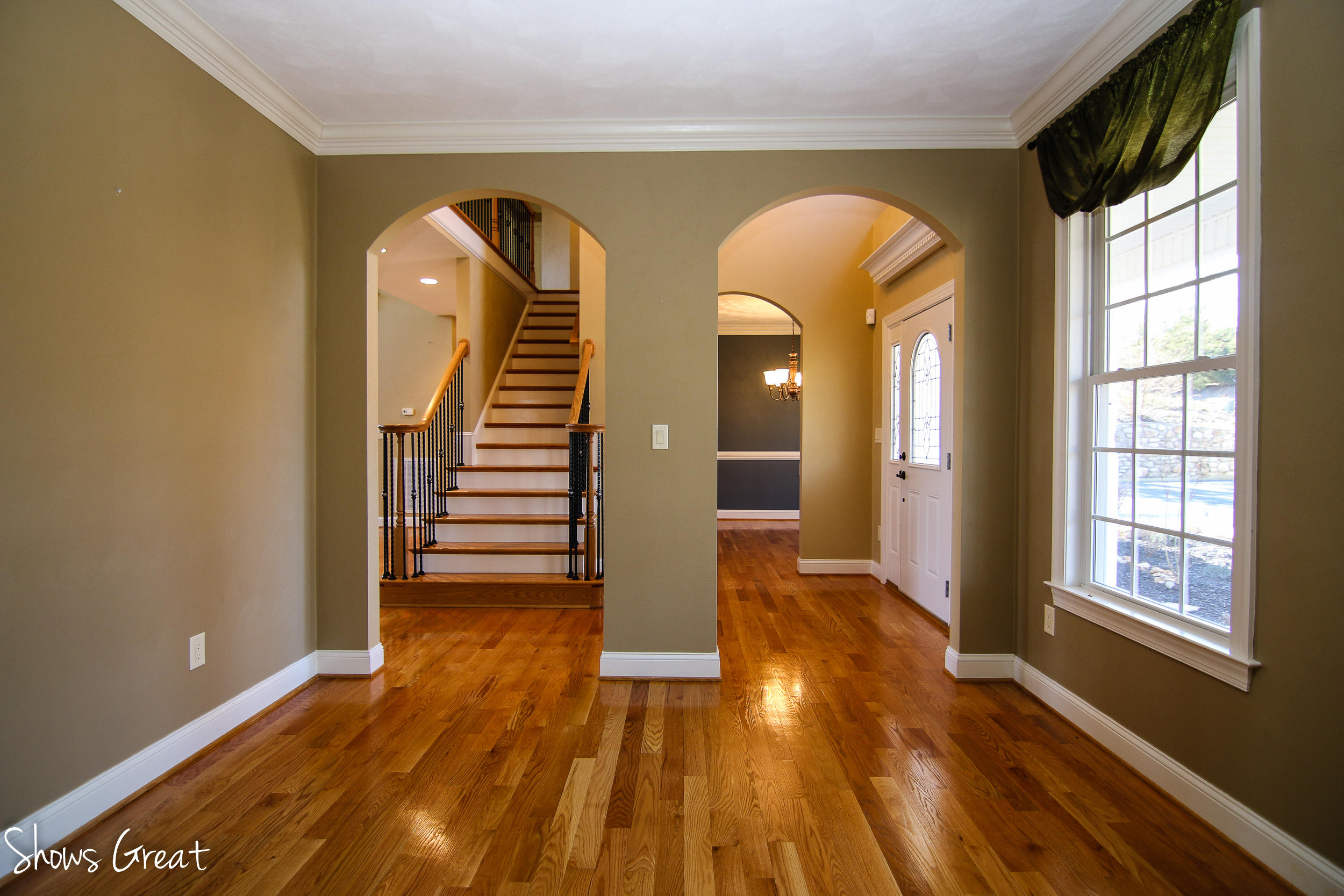 222 Cobblestone Drive Blue Ridge, VA 24064 - Photo 4 of 25 Enter Living Room