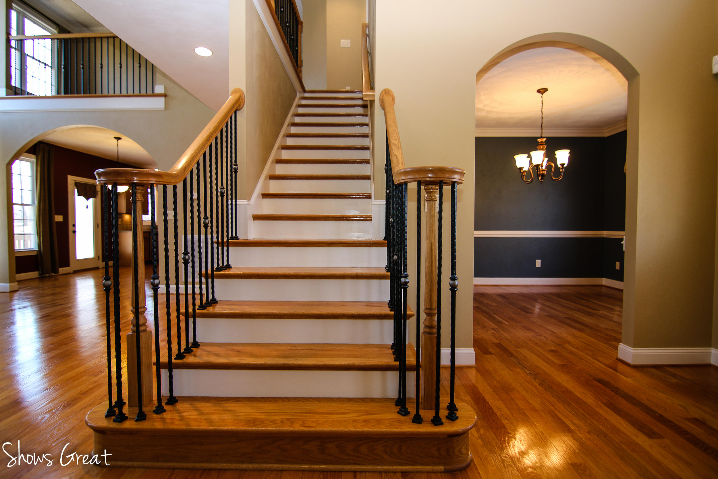 222 Cobblestone Drive Blue Ridge, VA 24064 - Photo 5 of 25 View into Family Room from Front Door